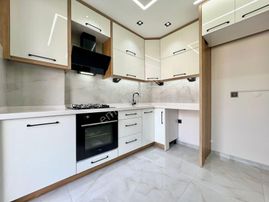 ꧁ay Emlaktan꧂ Akçay'da İçi Komple Yenilenmiş Şık Tasarımlı Ebeveyn Banyolu Öncephe Satılık 3+1daire