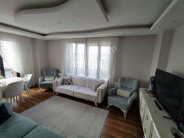 Mertcan Dan Yakacık Meydana Yürüme Site İçinde 2+1 İskanlı - Balkonlu