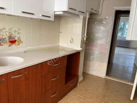 600 Evler'de Karşıyaka Okulu Karşısında 3+1 Kiralık Daire