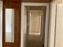 600 Evler'de Karşıyaka Okulu Karşısında 3+1 Kiralık Daire