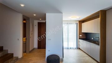 Güzelçamlı'da Doğayla İç İçe,denize Yürüme Mesafesinde Huzur Dolu Villa!