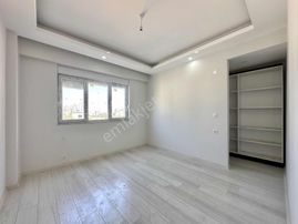 Acil Aydoğmuş'ta_2+1 115m2_giyinme Odalı Ebeveyn Banyolu Arakat