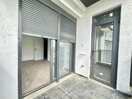 Esentepe'de_2+1 95m2_satılık Katta Daireler