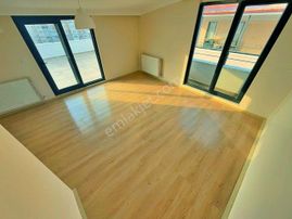 Uytundan Akçay Altınkum'da Ebeveyn Banyolu 3+1 Dubleks Daire