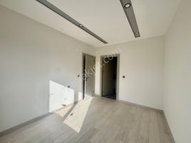 Varsak Altıayak Mah De Teraslı Ebv. Banyolu Lüks 4+1 Satılık