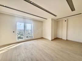 Varsak Altıayak Mah De Teraslı Ebv. Banyolu Lüks 4+1 Satılık