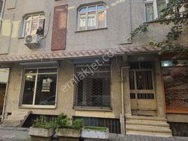 Yenibosna Fevziçakmak Mahallesinde Düz Giriş İş Yeri