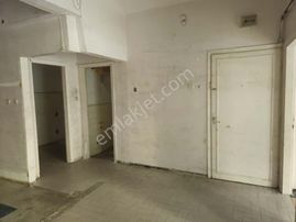 Yenibosna Fevziçakmak Mahallesinde Düz Giriş İş Yeri