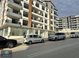 Evola Gayrimenkul'den İşlek Cadde Üzerinde Kiralık 200m² Dükkan