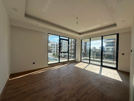 Siteiçinde Ayrı Mutfaklı Katta 2+1 Satılık Daire