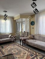 Çeşmede Merkezi Konumda 2+1 Tadilatlı Satılık Daire