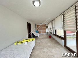 Esgyo'dan Yeşilköy Villalarında 4+2 Tripleks Satılık Villa