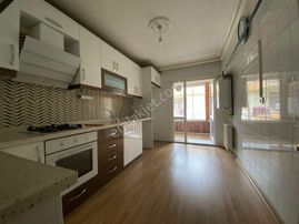 Pursaklar Nasip Emlak Hicret Camii Yakını Güney Cephe Hesaplı 3+1 Daire