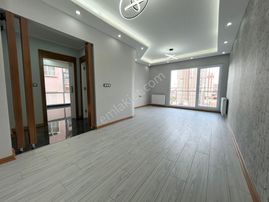 Taner'den Dikmen Cad'de Dikmen Vadisi Manzaralı 3+1 Orta Kat Süper Lüks