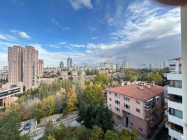 Taner'den Dikmen Cad'de Dikmen Vadisi Manzaralı 3+1 Orta Kat Süper Lüks