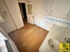 İhsaniye Mahallesinde Satılık 1+1 Daire