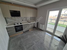 29 Ekim Mah.de 2+1 Sıfır Bina (fırsat)