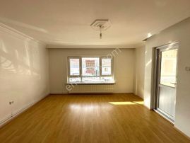 Uzman Emlak'da İncirli Mh.de Giriş Kat Isı Yalıtımlı Bağımsız 3+1 Daire