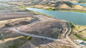 Grand Global Gm'den Baraj Manzaralı 500 M² Satılık Hobi Arazisi