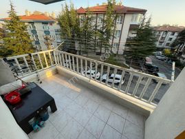 Kariyer'den Yayla'da Cadde Yakını Ara Katta 3+1 Fırsat Daire