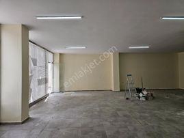 Beylikdüzü Yakupluda Çok Amaçlı Kullanıma Uygun Büyük Ön Cepheli