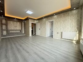 Kariyer'den Tepebaşın'da Manzaralı Katta Ultra Lüx Yapılı 3+1 Daire