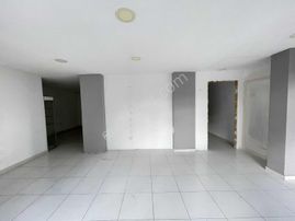 Yamaner'den Dumlupınar Kızılırmak Caddesi Üzerinde Kiralı Dükkan