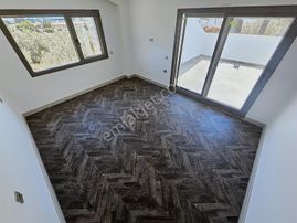 Eu Gayrimenkulden Balıkesir Edremit Gürede Girişte 2 Odalı Tek Müstakil 4+1 Villa