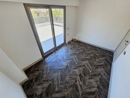 Eu Gayrimenkulden Balıkesir Edremit Gürede Girişte 2 Odalı Tek Müstakil 4+1 Villa