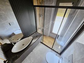 Eu Gayrimenkulden Balıkesir Edremit Gürede Girişte Odalı Denize Yakın Tek Müstakil Villa