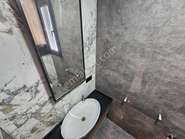 Eu Gayrimenkulden Balıkesir Edremit Gürede Denize 300 Mt. Havuzlu 3+1 Tek Müstakil Villa