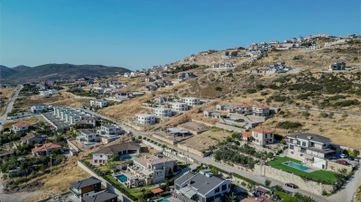 Foça Köyde Villa İmarlı Satılık Arsa