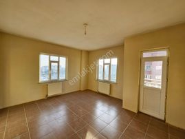 Bosna Hersek Mahallesi’nde Selçuk Üniversitesine Oldukça Yakın Bakımlı 3+1 Satılık Fırsat Daire