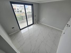 Eu Gayrimenkulden Balıkesir Edremit Gürede Yerden Isıtmalı 3+1 Villa