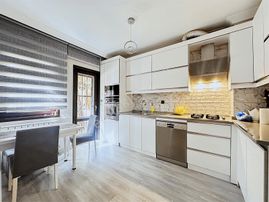 Türkkonut Özdebirlik Sitesisinde Full Yapılı Manzaralı 5+1 Villa