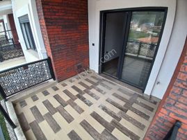 Eu Gayrimenkul'den Balıkesir Edremit Narlı Köy Merkezinde Havuzlu Ters Dubleks Sıfır 3+1 Daire