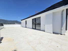 Eu Gayrimenkulden Balıkesir Edremit Gürede Denize 2 Nci Parsel Sıfır 3+1 Villa