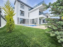 Eu Gayrimenkulden Balıkesir Edremit Gürede Havuzlu Deniz Ve Doğa Manzaralı 5+1 Villa