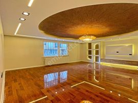 Başkent Yapı'dan Büyük M2 Şık Tasarımlı Satılık 3+1 Daire