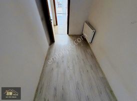 ''sm Gayrimenkul'den 2+1 Köşe Arakat Kiralık Daire"