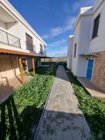 Premar Ayvada'dan Gömeç Sahilde Havuzlu Elit Site İçinde Sıfır Lüks Dubleks Villa