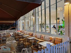 Blue Emlak'tan Devren Kiralık Waffle&kafe