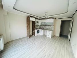 Emlak Center'dan Muradiye Maha Satılık 2+1 Ara Kat Daire