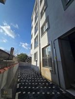 Muradiyede Satılık 2+1 Kapalı Mutfak Ara Kat Köşe Sıfır Daire