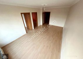 Uzman Emlak'dan İncirli Merkezde Yunusemre Cadde Yakını Orta Katta Yapılı 3+1 Daire