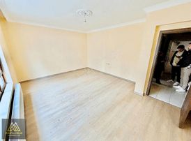 Avantaj'dan Yeni Bayındır'da Cadde Üzeri 3+1 Geniş Masrafsız