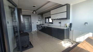 Foça Gerenköy 'de Havuzlu Müstakil Satılık Villa