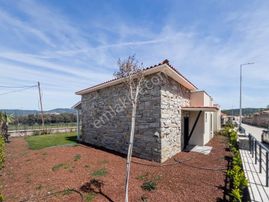 Bodrum Mumcular Acropol 3+1 Tek Katlı Bahçeli Köşe Villa