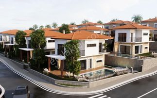 Güzelçamlı'da Denize 700 Metre - Havuzlu, Geniş Bahçeli 4+1 Villa