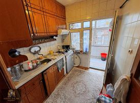 Konak Emlak'tan Satılık 2+1 100m² Ön Cephe Merkezi Konumda Daire